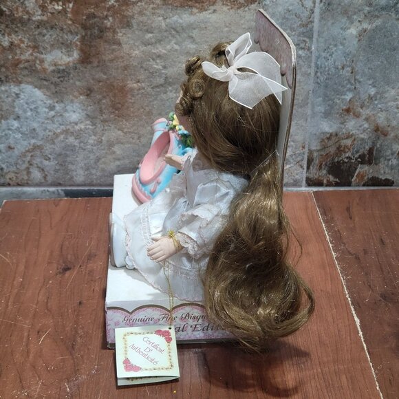 DanDee Collectors Choice Pretty As A Picture Doll & Photo Frame - Picture 6 of 12